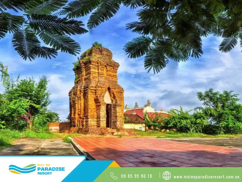 Lầu Ông Hoang nét đẹp cổ kính