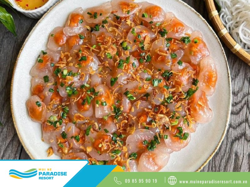 Phan Thiết specialty cakes - Bánh quai vạc with fragrant fried shallots