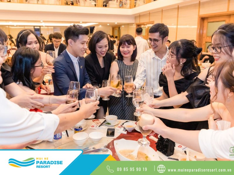 Kịch bản gala dinner - Giai đoạn mọi người dùng tiệc