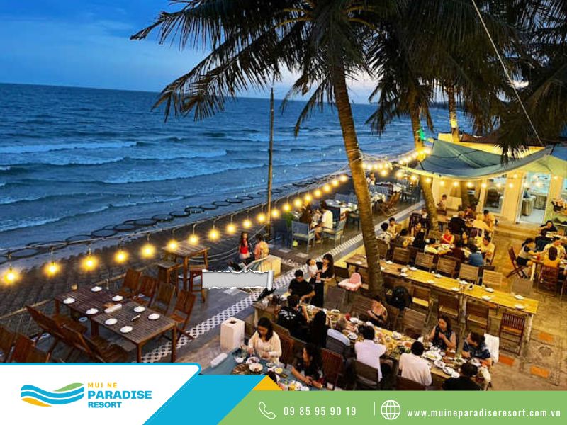 Dinner in Mũi Né right by the beach