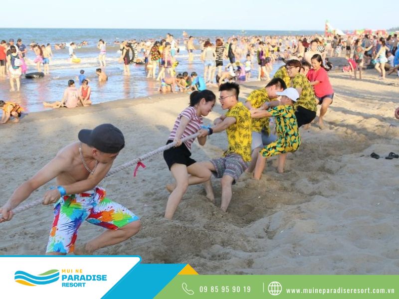 Kéo co bãi biển thú vị, tăng tính đoàn kết giữa các thành viên