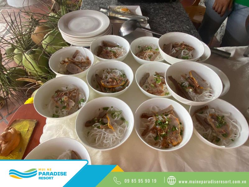 Món bánh canh chả cá giúp bé dễ ăn