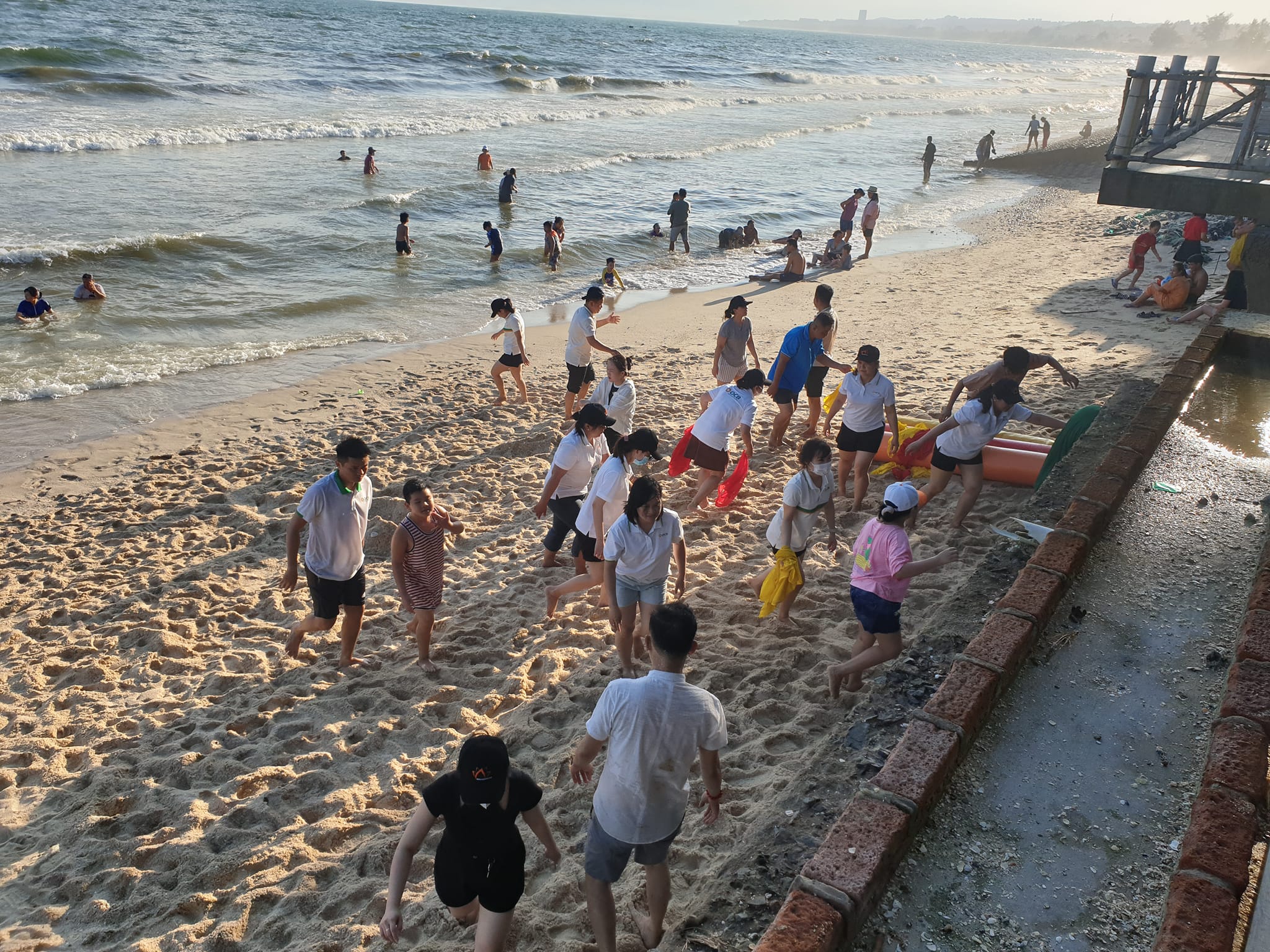 Team Building Tại Bãi Biển Tại Mũi Né Paradise Resort